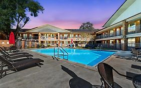 Ramada By Wyndham Temple Terrace/Tampa North